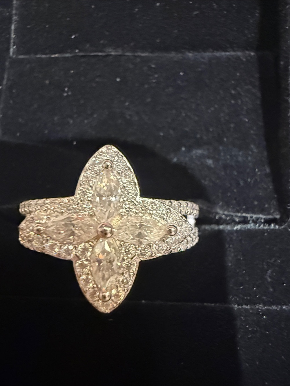 Sterling Silver Moissanite Clover Ring Size 8